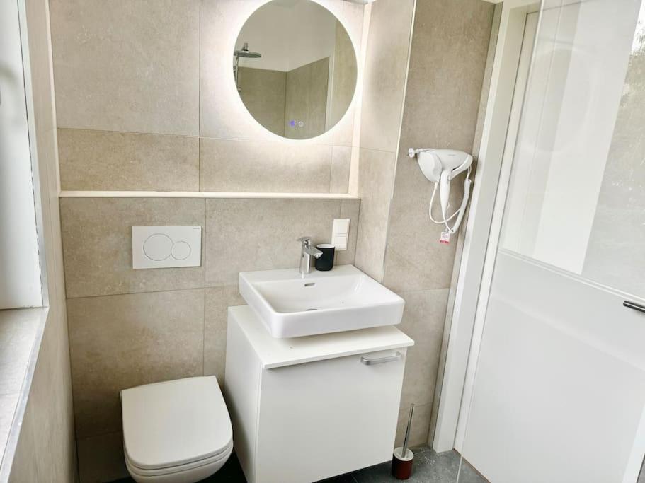 Rooftop Apartment With Balcony & Free Parking Wien Ngoại thất bức ảnh